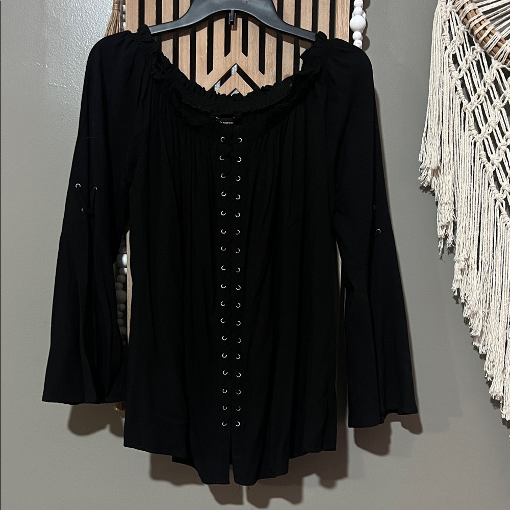 ROCK & REPUBLIC WOMANS blouse size XL